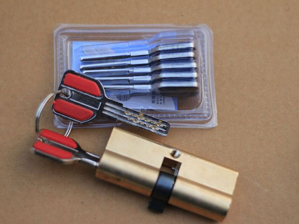 自贡24小时上门开锁公司